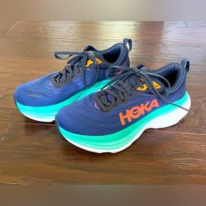 Womens Hoka Bondi 8, size 7 wide